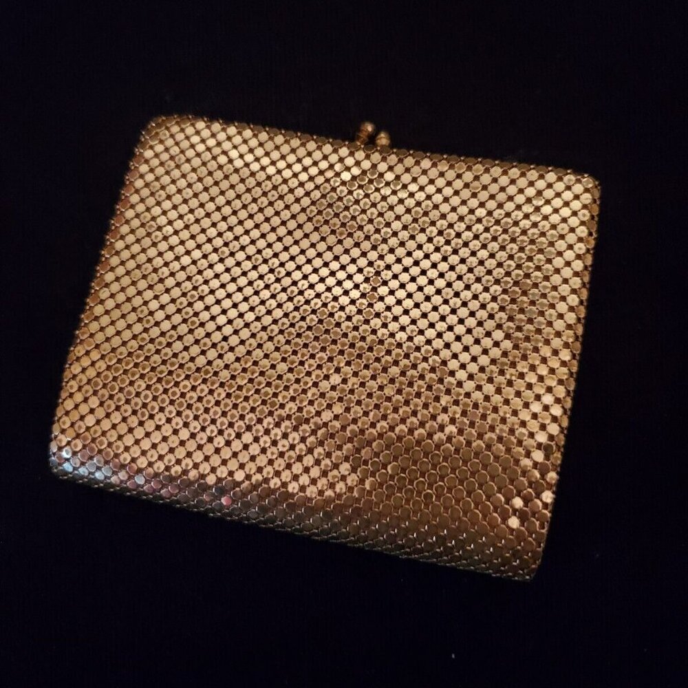 Vintage Whiting and Davis Gold Mesh Bifold Kiss Lock Coin Purse Wallet